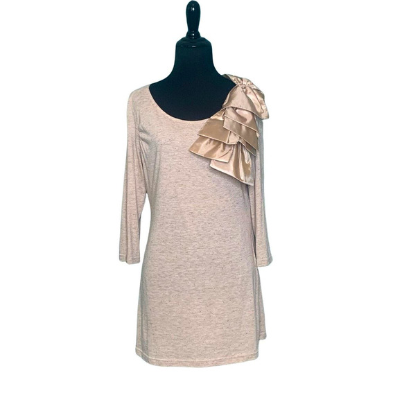 V Cristina beige 3/4 sleeves bow detail top size Medium - Picture 1 of 9